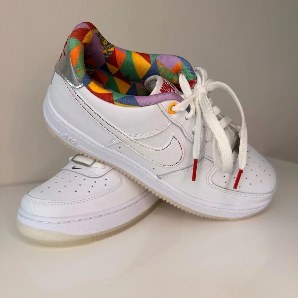 Nike Kids Sneakers White with Multicolor Accents